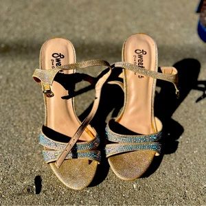 Tan and clear gem heal